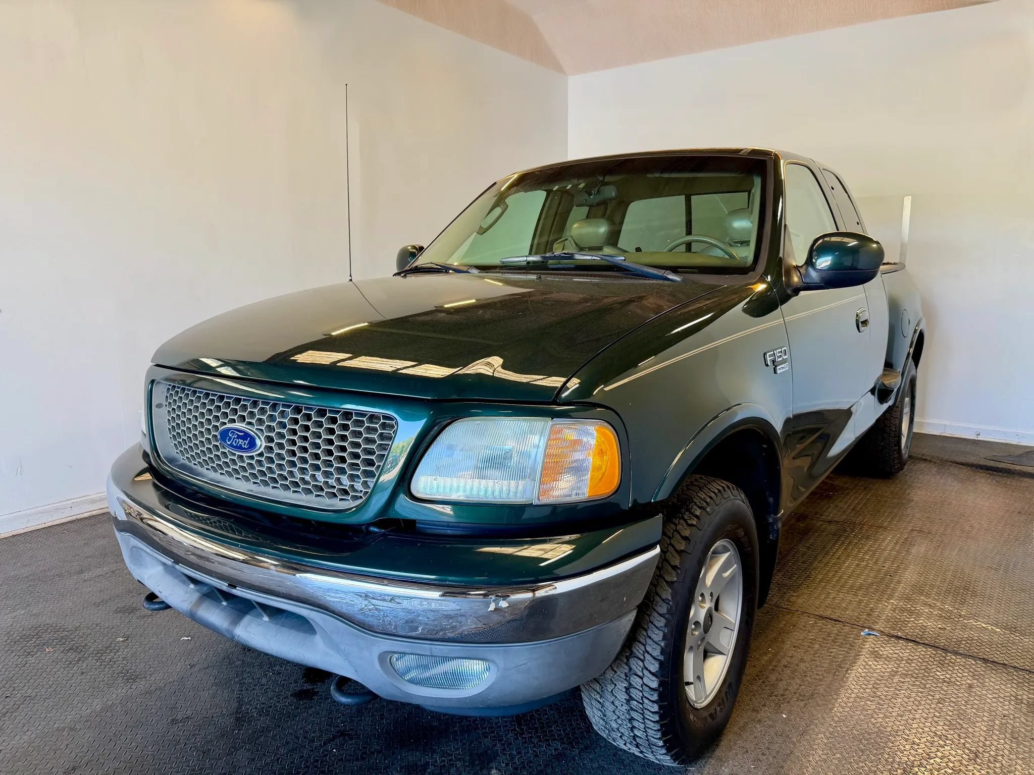 Used 2003 Ford F150 XL AWD/4WD image 2
