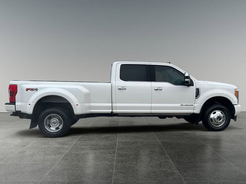 Used 2019 Ford F350 Platinum w/ Platinum Ultimate Package image 9