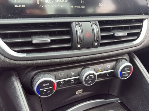 Used 2019 Alfa Romeo Giulia AWD image 28