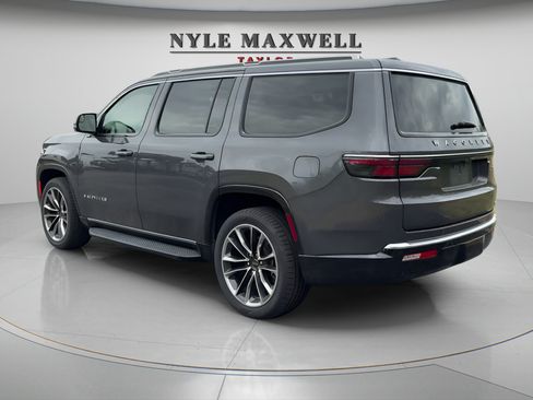 Used 2022 Jeep Wagoneer Series II w/ Premium Group I RWD image 7