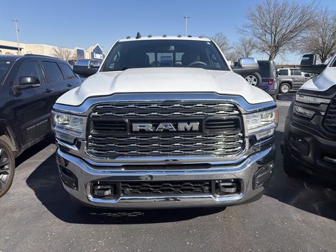 Used 2020 RAM 2500 Limited AWD/4WD image 2