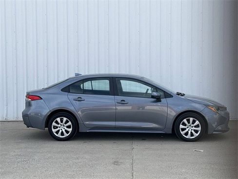 Used 2024 Toyota Corolla LE image 3