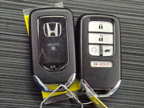Used 2021 Honda Pilot Touring image 33