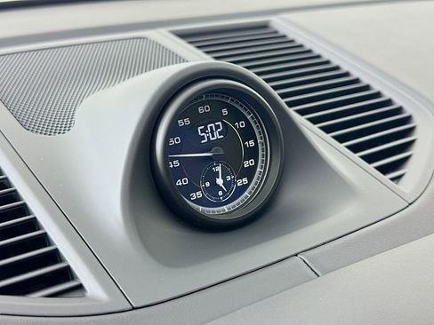 New 2026 Porsche Macan Turbo image 17