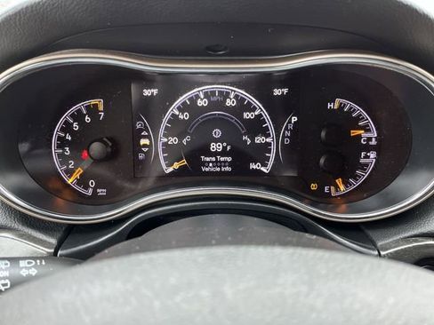 Used 2016 Jeep Grand Cherokee Laredo AWD/4WD image 11