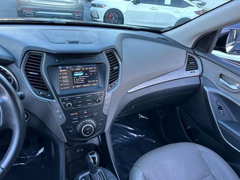 Used 2017 Hyundai Santa Fe Sport image 15