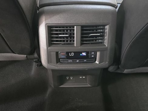 Used 2022 Volkswagen Atlas SEL AWD/4WD image 16