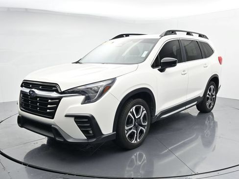 Used 2024 Subaru Ascent Limited AWD/4WD image 4