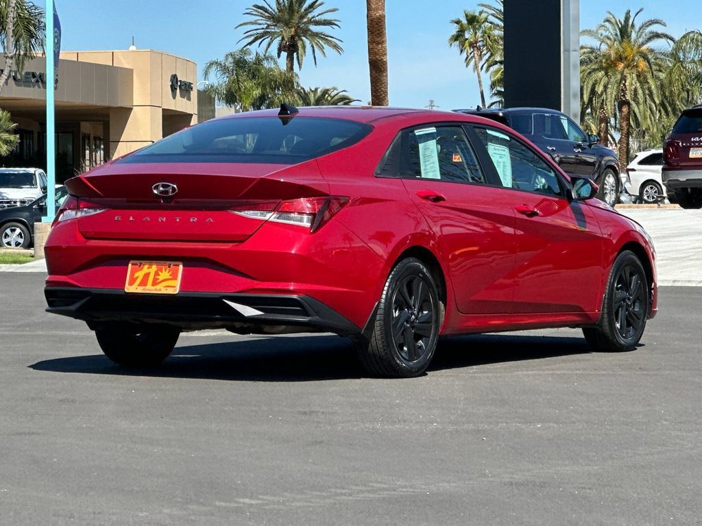 Used 2023 Hyundai Elantra SEL FWD image 5