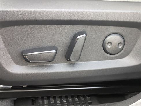 New 2025 Mitsubishi Outlander SEL image 22