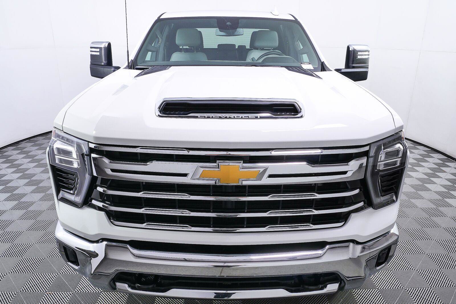 Used 2026 Chevrolet Silverado 2500 LTZ AWD/4WD image 27