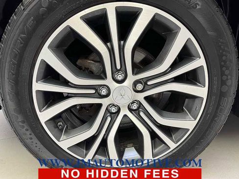 Used 2017 Mitsubishi Outlander Sport ES AWD/4WD image 9