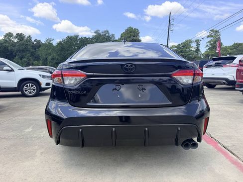 Used 2025 Toyota Corolla SE FWD image 9
