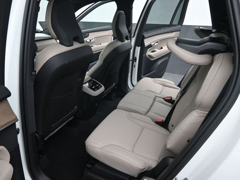 New 2026 Volvo XC90 B6 Ultra w/ Protection Package AWD/4WD image 28