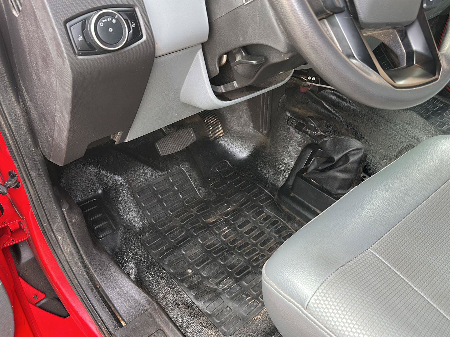 Used 2025 Ford F650 2WD Crew Cab Super Duty image 12