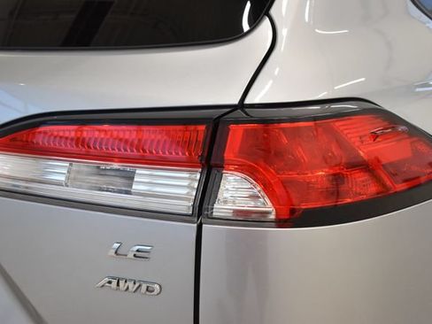 Used 2024 Toyota Corolla Cross LE AWD/4WD image 12