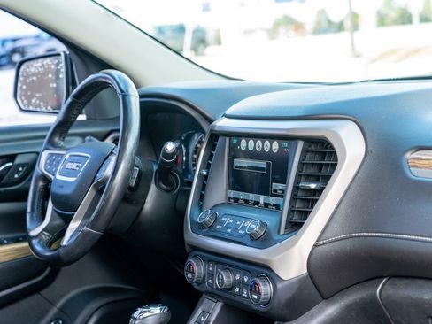 Used 2017 GMC Acadia Denali image 14