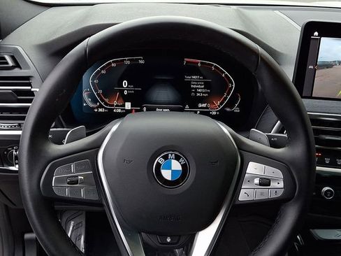 Used 2025 BMW X4 xDrive30i image 25