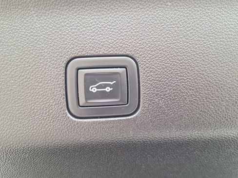 Used 2021 GMC Yukon SLT image 23