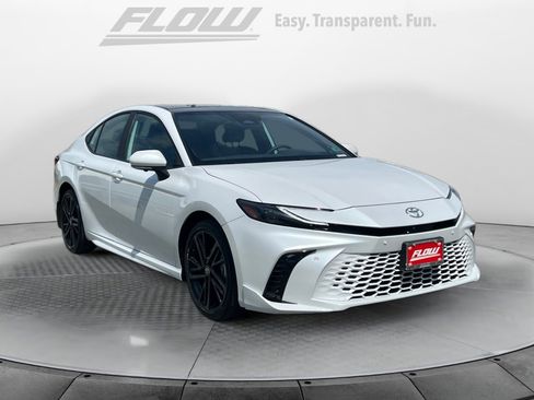 Used 2025 Toyota Camry XSE w/ Premium Plus Package image 1