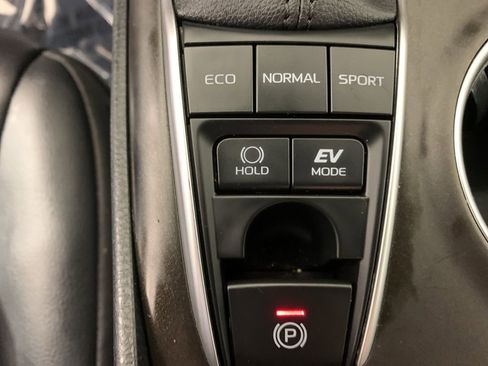 Used 2023 Toyota Camry XLE FWD image 28