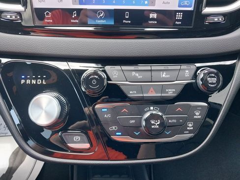 New 2026 Chrysler Voyager LX image 15