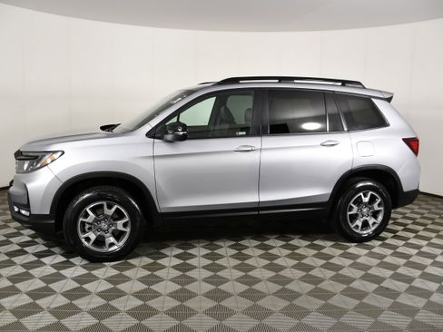 Certified 2023 Honda Passport TrailSport image 9
