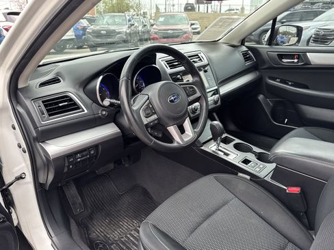 Used 2016 Subaru Outback 2.5i Premium image 23