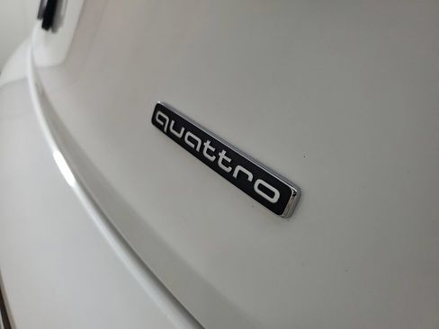 Used 2025 Audi Q5 2.0T Premium w/ Convenience Plus Package AWD/4WD image 7