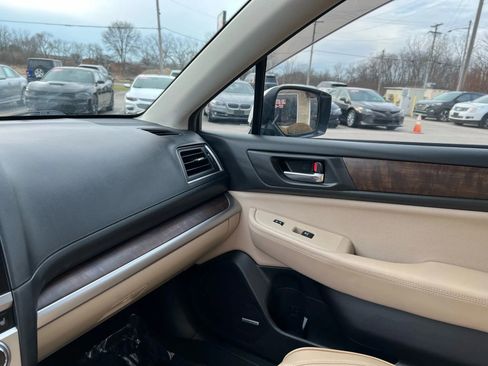 Used 2016 Subaru Outback 2.5i Limited image 19