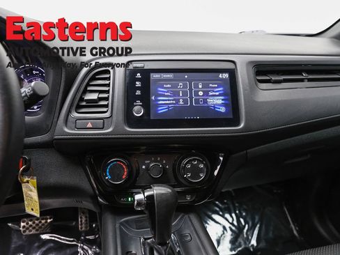 Used 2022 Honda HR-V Sport image 12