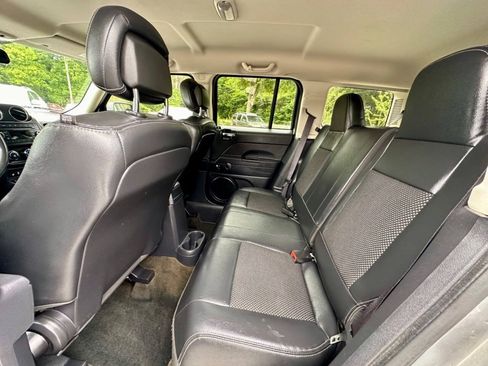 Used 2016 Jeep Patriot Sport FWD image 12