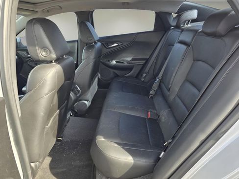 Used 2017 Chevrolet Malibu LT w/ Leather Package image 12