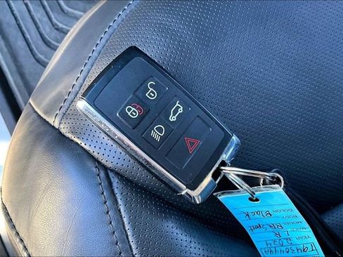 Used 2024 Land Rover Range Rover Sport Dynamic SE image 11