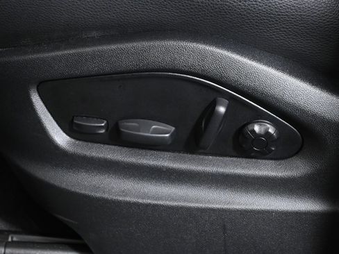 Used 2025 Porsche Cayenne image 29