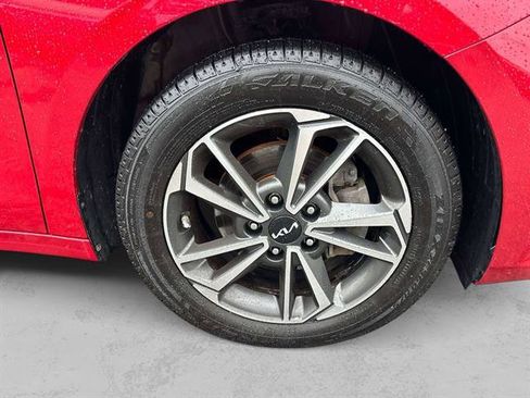 Used 2023 Kia Forte LXS image 31