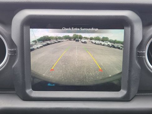Used 2023 Jeep Wrangler Unlimited Sahara w/ Cold Weather Group AWD/4WD image 18