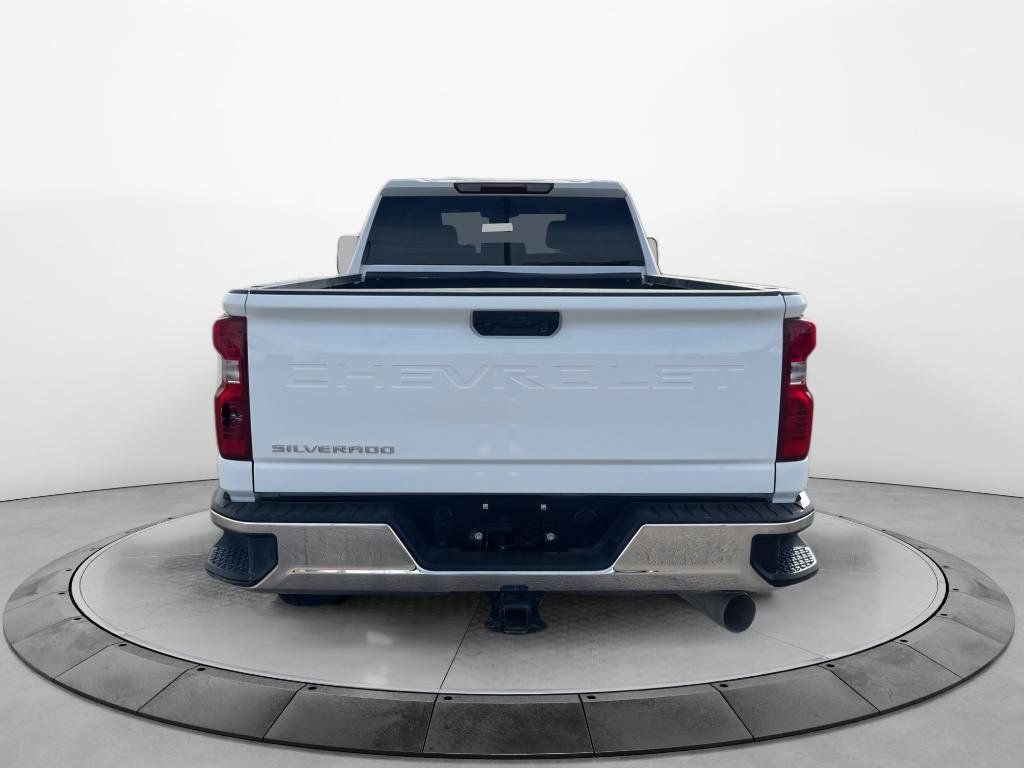 Used 2024 Chevrolet Silverado 2500 LT AWD/4WD image 6