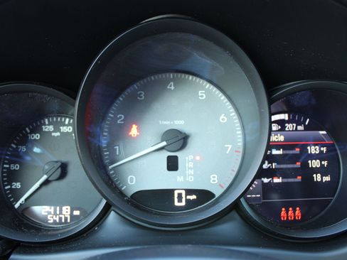 Certified 2024 Porsche Macan S image 17