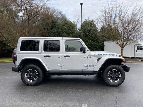 Used 2024 Jeep Wrangler Unlimited Rubicon 4xe image 10