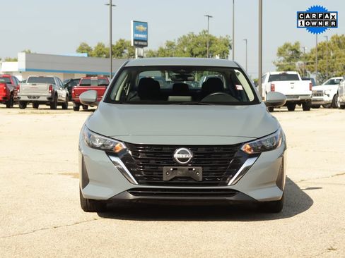 Used 2024 Nissan Sentra SV w/ Trunk Package FWD image 2