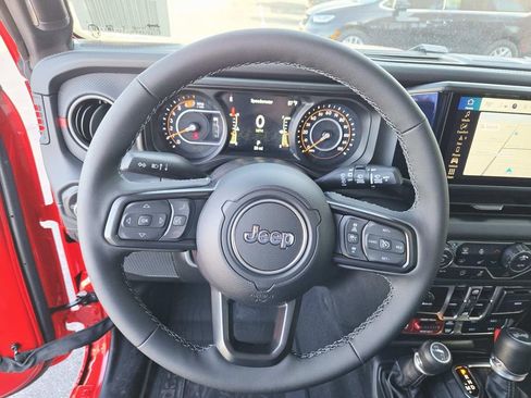 New 2026 Jeep Wrangler Unlimited Rubicon w/ Technology Group image 21