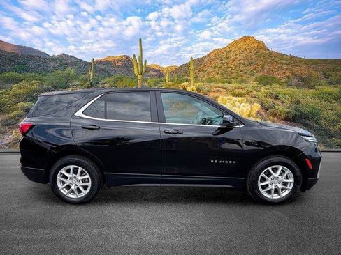 Used 2023 Chevrolet Equinox LT FWD image 3