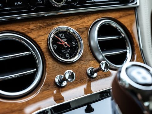 Used 2024 Bentley Continental GT image 12