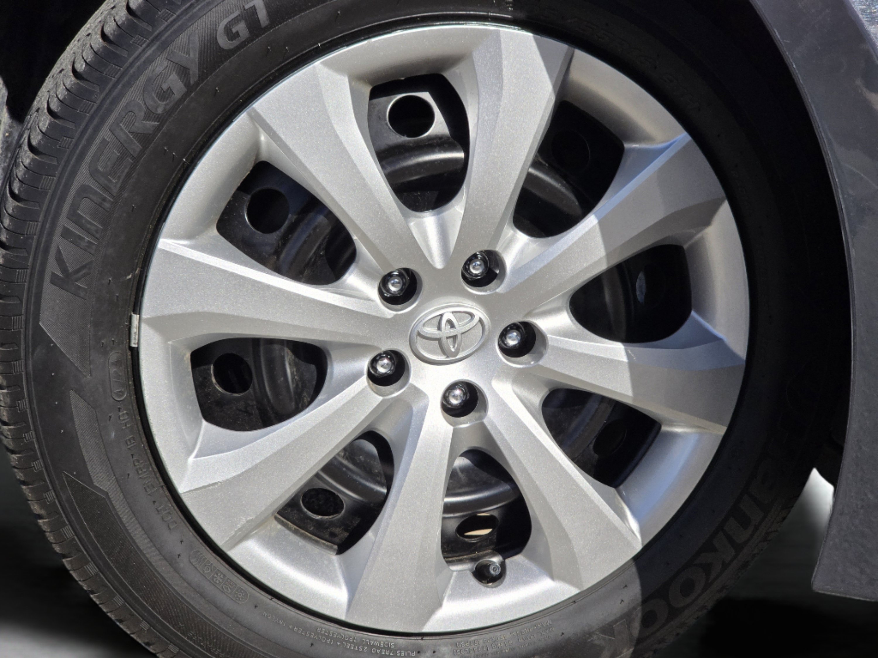 Used 2025 Toyota Corolla LE FWD image 24