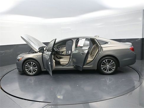 Used 2019 Buick LaCrosse Preferred image 38