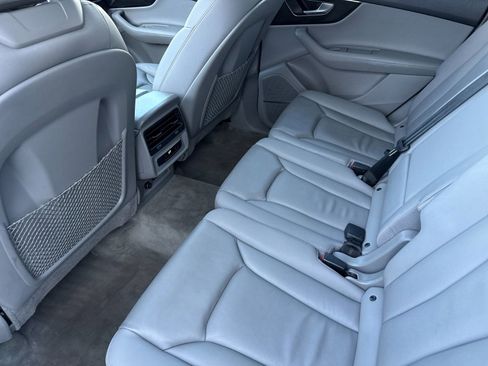 Used 2023 Audi Q7 3.0T Premium Plus image 12
