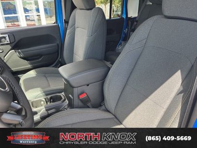 New 2025 Jeep Gladiator Sport