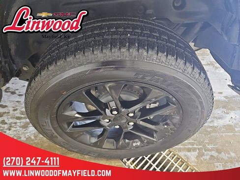 Used 2023 Jeep Wrangler Unlimited Sahara AWD/4WD image 7