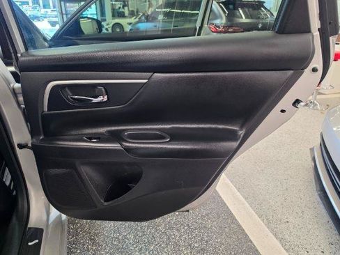 Used 2016 Nissan Altima 2.5 SV w/ Convenience Package FWD image 33